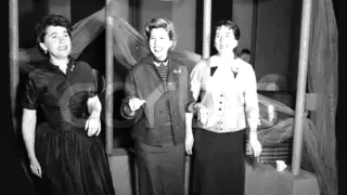 Rum & Coca Cola (1946 Recording) - The Andrews Sisters