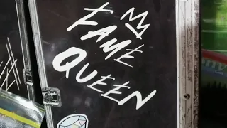 Unboxing and Reviewing L.O.L Surprise O.M.G. Remix, "Fame Queen"
