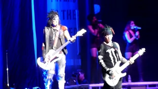 Sixx: A.M. -  Prayers For The Damned - T-Mobile Arena - Las Vegas - 10-28-2016