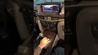 в Lexus LX450D / 570 вместо штатного джостика поставили более удобный с сохранением ориг функций