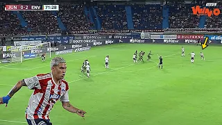 CUANDO JUAN FERNANDO QUINTERO COBRA LOS TIROS LIBRES...