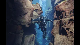 Diving Silfra Fissure - Mar 2023