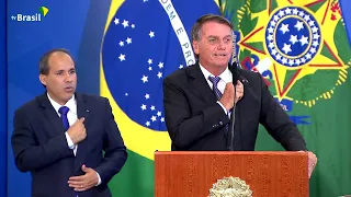 31/03/2022 - PRESIDENTE BOLSONARO PARTICIPA DE SOLENIDADE DE TROCA DE MINISTROS