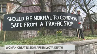 Heritage Hill woman creates sign after death of Patrick Lyoya