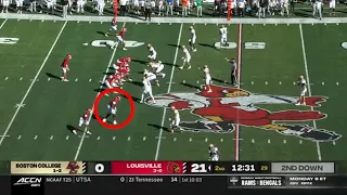 Louisville big man does cartwheel during play vs Boston College 🤣