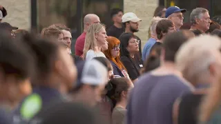 Hundreds gather to mourn victims of Allen mall shooting