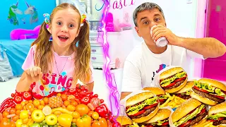 Nastya et papa jouent au défi des aliments sains - Alimentation saine pour les enfants