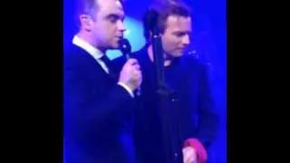 Ewan McGregor singing "Angels" with Robbie Williams at Unicef Halloween Ball