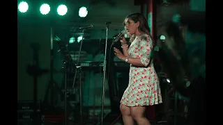 Bombai chi Birmotti - Rita Rose - Konkani Song (Live Cover)