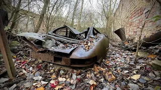 Lost Places OLDTIMER-AUTOS VERBRENNEN BEI FEUER IN GEBÄUDEKOMPLEX Team Urbex Discovery