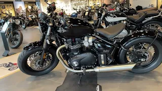 Bonneville Bobber Latest - Black-Out Finish | Cold Start | Detailed Walkaround