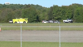 1 dead, 2 critically injured after plane crashes at Newport News-Williamsburg International Airport