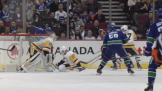 11/04/17 Condensed Game: Penguins @ Canucks