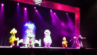 I LOVE YOU - The Barney Song (Hayden & Jamie just below the stage)