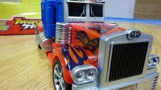 Игрушка Transformation Truck само трансформирующийся робот Optimus Prime