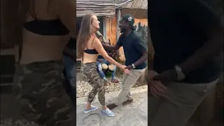 Batey y Rusia - Bachata Dominicana - Farifeo and Maria BailaMar