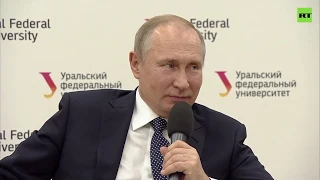 Студентке стало плохо при Путине.