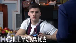 Hollyoaks: Snooping Siblings