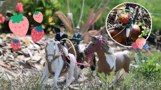 The Girls Go Berry Picking! |Schleich Movie|