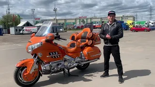 Как правильно ставить Honda Goldwing 1800 на центральную подножку :))) обучение 😀