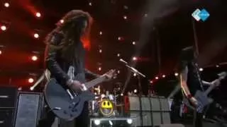 Slash ft. Myles Kennedy & The Conspirators - World On Fire (Live at Pinkpop 2015)