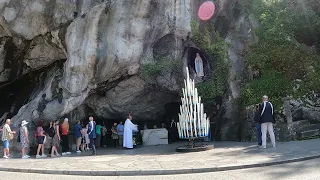 SANTO ROSARIO EN LOURDES, FRANCIA, MISTERIOS DOLOROSOS (MARTES Y VIERNES)