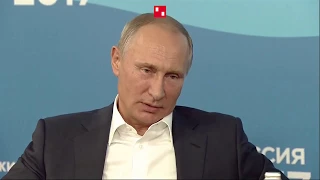Владимир Путин выпил с французом за великую Россию