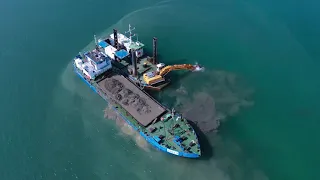 Liebherr - R 954 dredging excavator in the black sea