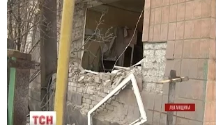 Терористи обстріляли житлові будинки у Станиці-Луганській