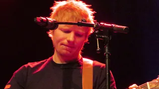 Ed Sheeran: Merry Christmas (Live)