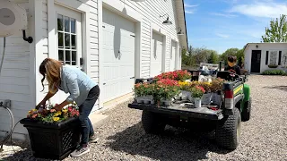 Rearranging & Potting Up a Bunch of Containers! 💪🌸🌿 // Garden Answer