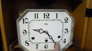 Часы ОЧЗ Янтарь с четвертным боем СССР 1965 г.