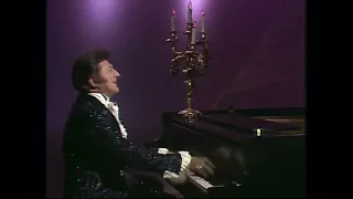 The Muppet Show - 309: Liberace - Concert for the Birds: “Chopsticks” (1979)