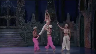 NUTCRACKER - Arabian Dance (Laura Mcculloch, Ryoichi Hirano, Fernando Montaño, Johannes Stepanek)