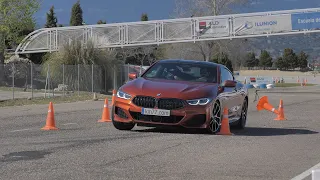 BMW Serie 8 2019 - Maniobra de esquiva (moose test) y eslalon | km77.com