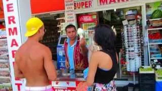 Продавец мороженого в Кемере