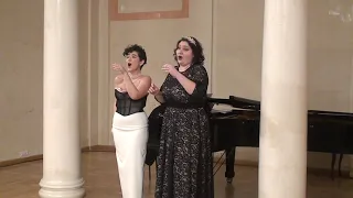 Юлия Вакула и София Кнеллер. Моцарт Дуэт сестер из оперы "Так поступают все..."