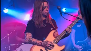 Julien Baker - Favor (Live @ Leeds Irish Centre)