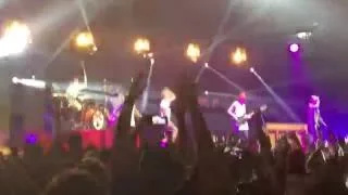 Jump Around - Twenty One Pilots - Camden - 6/11/16 live