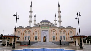 Aqmescitniñ cuma camisinde ilk namaz qılındı