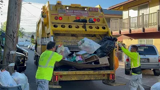 Heil PowerTrak Rear Loader Garbage Truck on a Tight Manual Trash Route in Hawaii