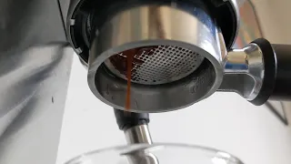 Test bottomless portafilter DeLonghi Dedica EC685