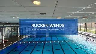 Was machen die Fähnchen am Schwimmbecken? Rücken Rollwende und normale Rücken Wende