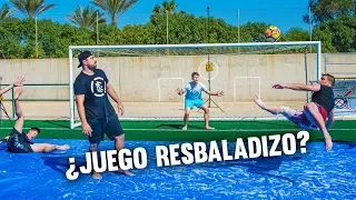 ¿JUEGO RESBALADIZO? ¡RETO DE FÚTBOL! SLIP 'N' SLIDE CHALLENGE