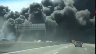 Вблизи аэропорта чилийской столицы вспыхнул мощный пожар.