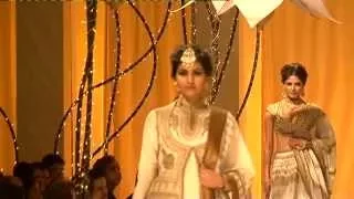 India Bridal Fashion Week - Rohit Bal dances with Abhishek Bachchan & Models Day6