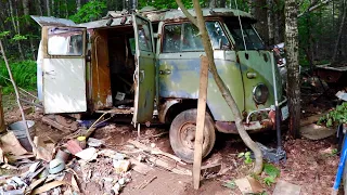 What's inside? 52 years of STUFF !!! - 1960 VW Bus Clean Out - Mango SO23 Westfalia Bulli