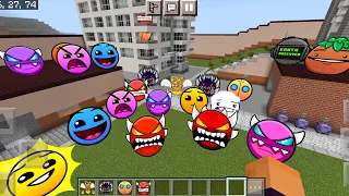 Lobotomy Nextbots CHASING ME in Minecraft PE Geometry Dash Addon