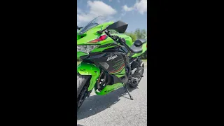 Unboxing of the 2023 Kawasaki ZX-4RR Ninja KRT Edition!