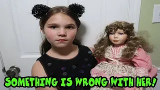 Something Is Wrong With Her! The Doll Maker Is Controlling Carlie! Escape The Doll Maker